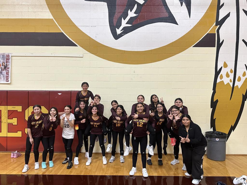 8th grade volleyball victory pic