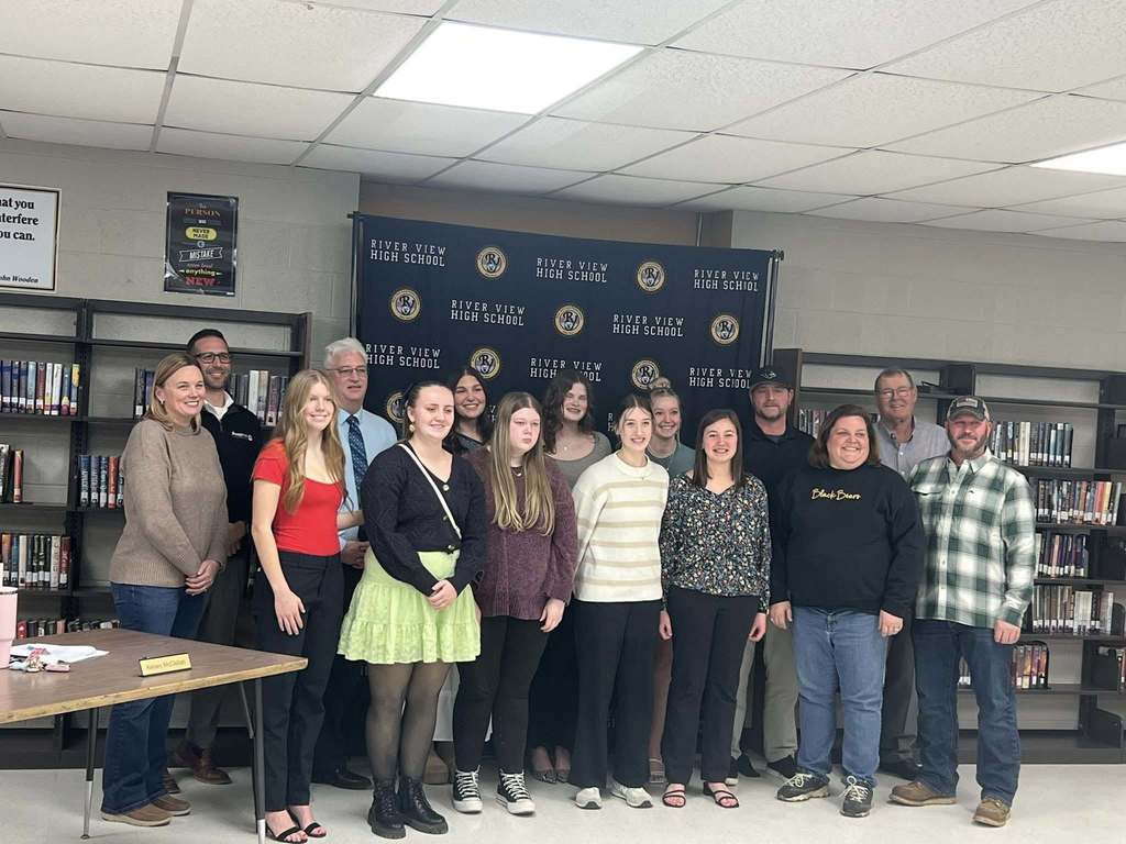 Girls Bowling State Qualifying Team