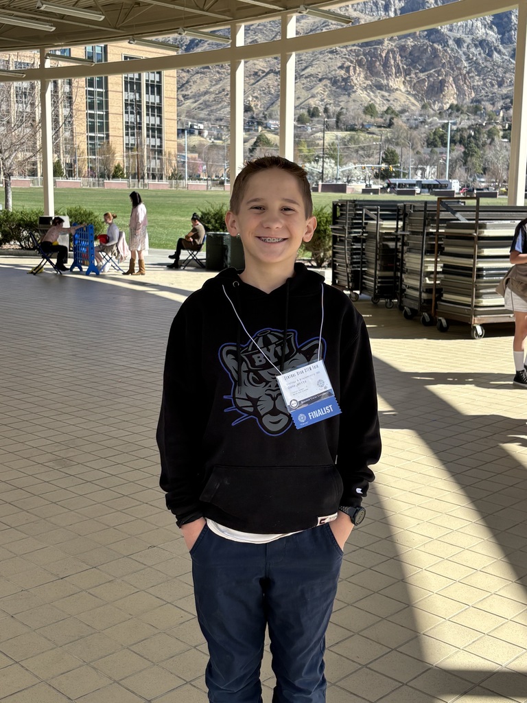 IMG_3072 boy at science fair