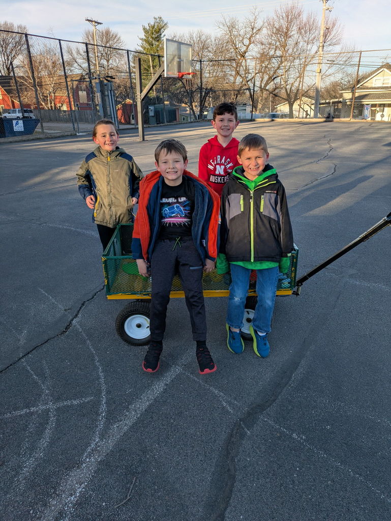 Students at VIP recess