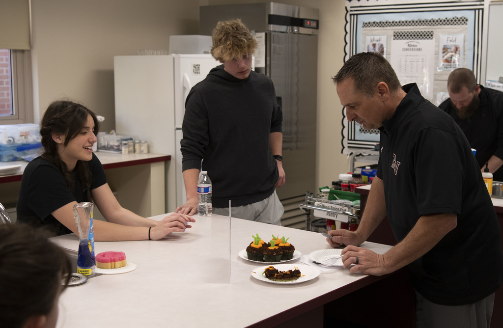 GVHS-CupcakeWars2026-07