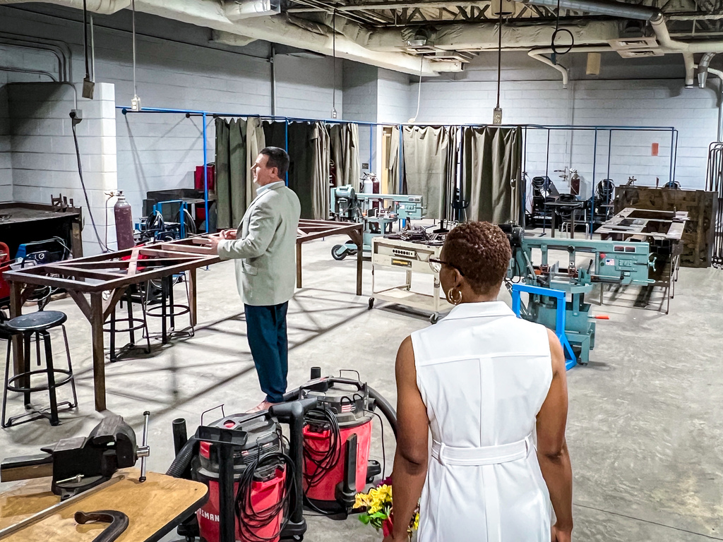 Thomaesa Bailey Alumni visit to PCHS