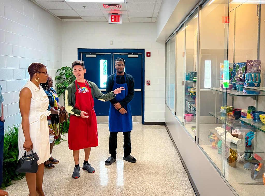 Thomaesa Bailey Alumni visit to PCHS