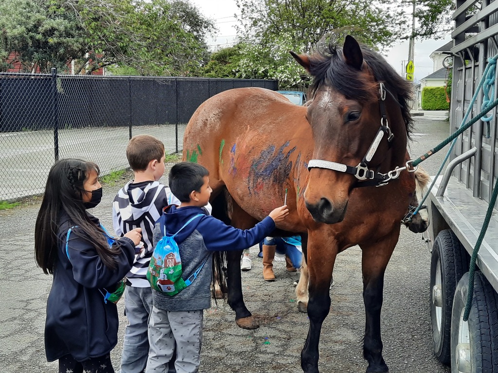 Image of kids at Ag Day