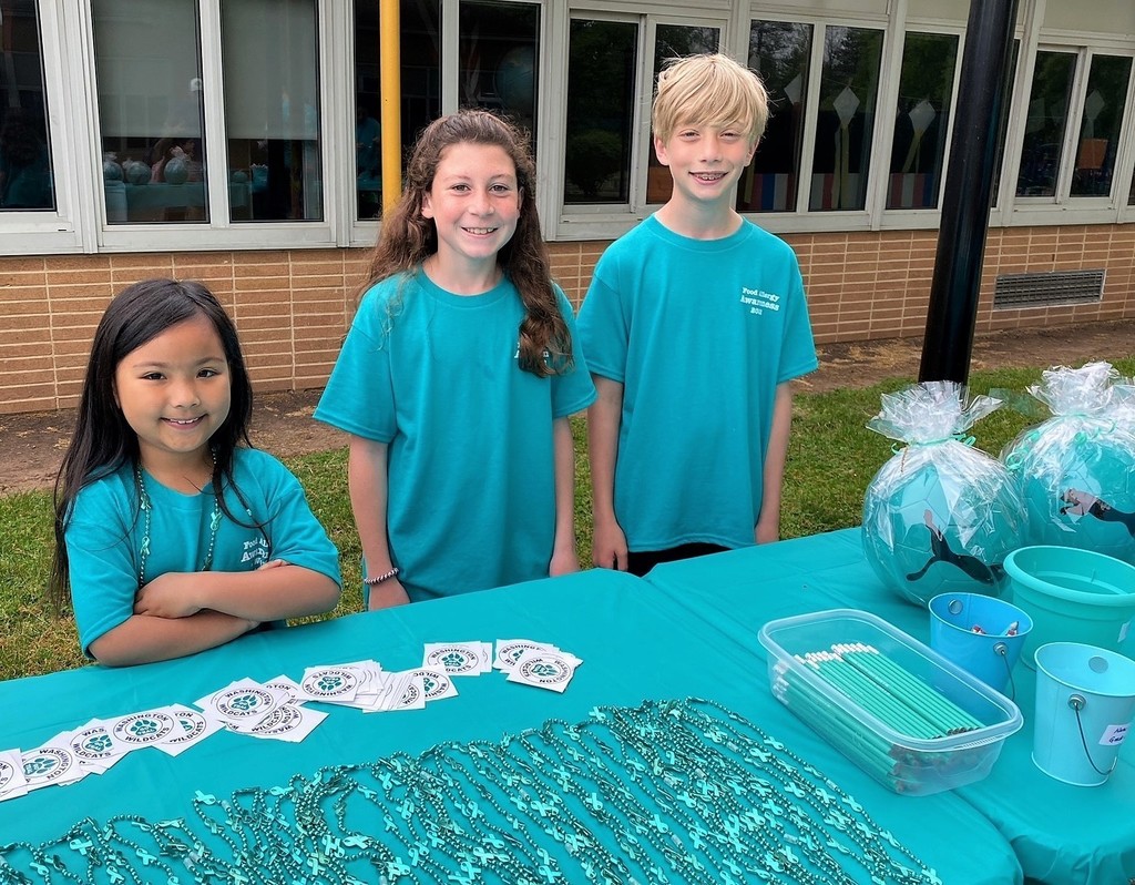 Washington students during Food Allergy Awareness activities