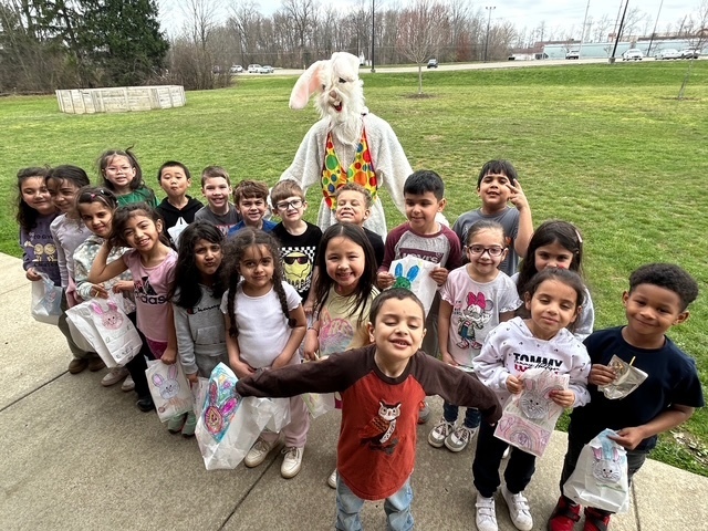 group photo with kindergarten class and bunny