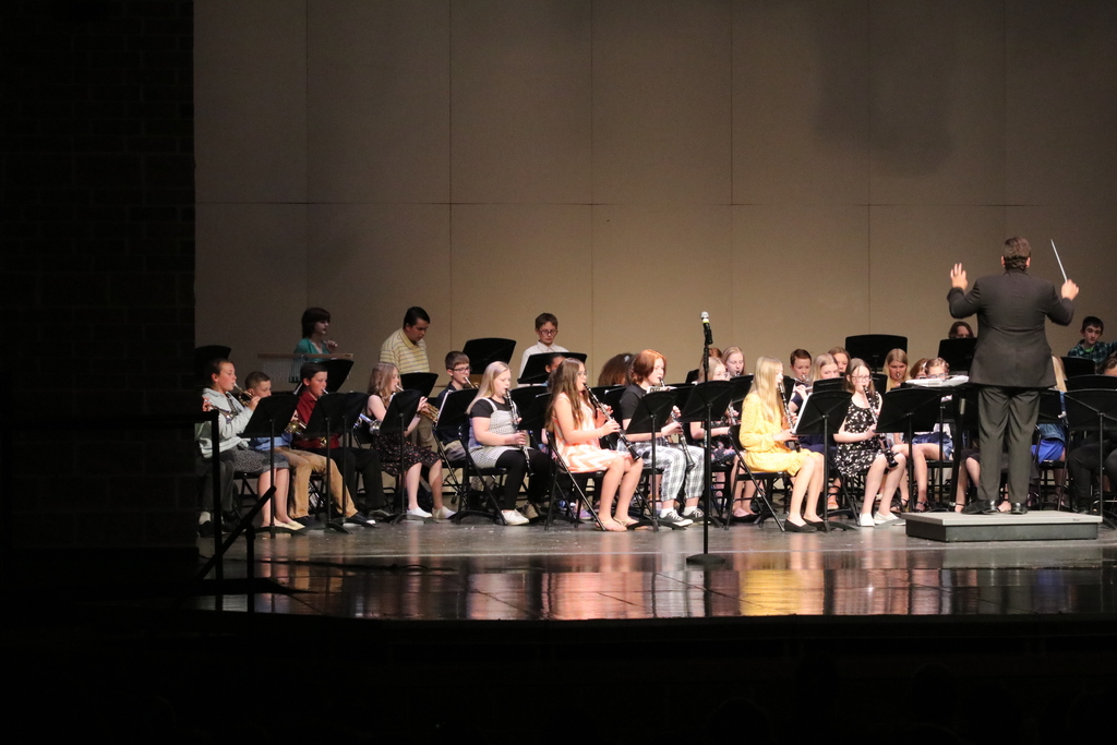 The TMS 6th grade band.