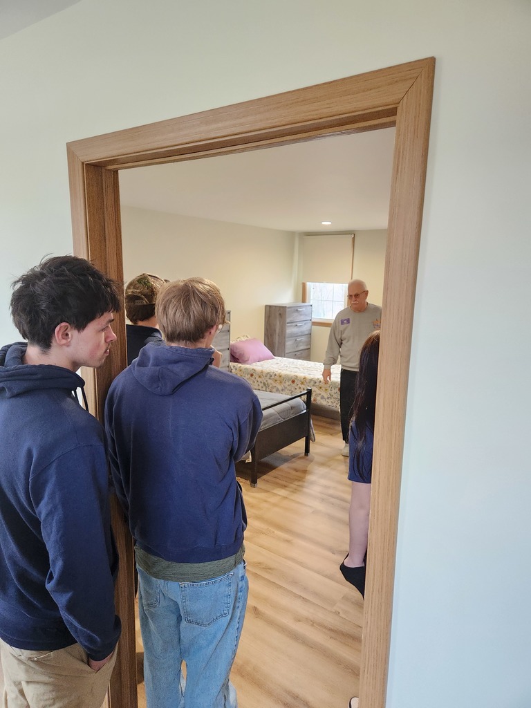 JAG students being introduced to the dorms available at Tarkio Tech.
