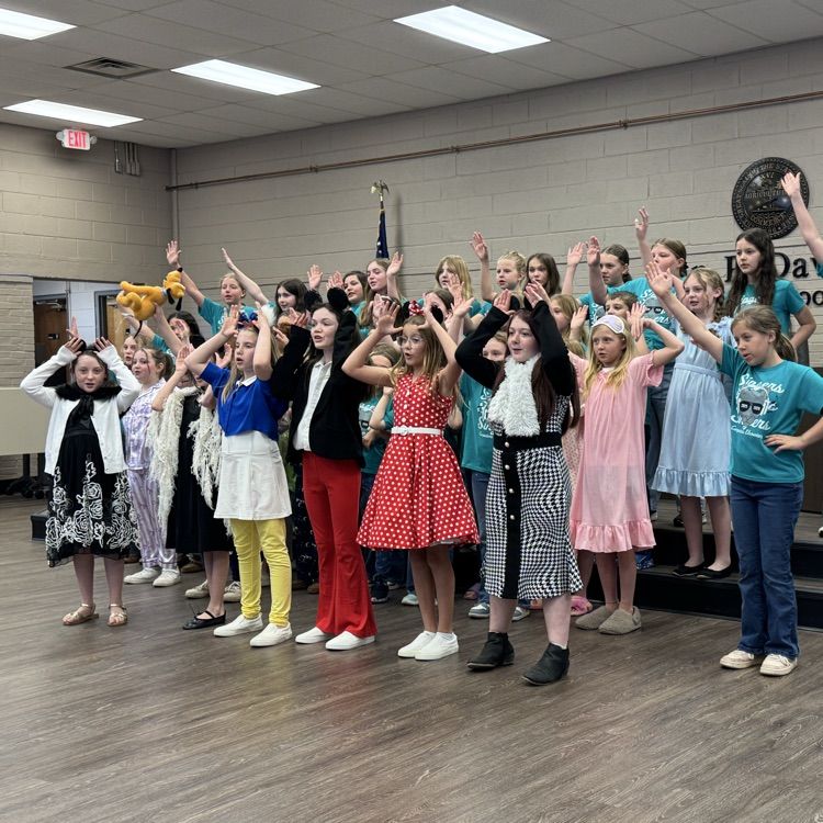 If you missed them tonight—or just want to see the full show—you have two more chances to catch these rising stars in action! 🎭 Event Details: • Where: William Blount High School • When: May 8th & May 9th