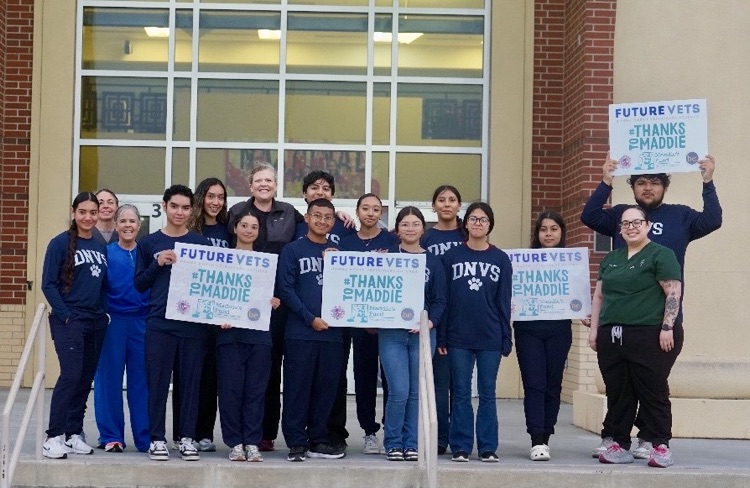 student group at clinic 
