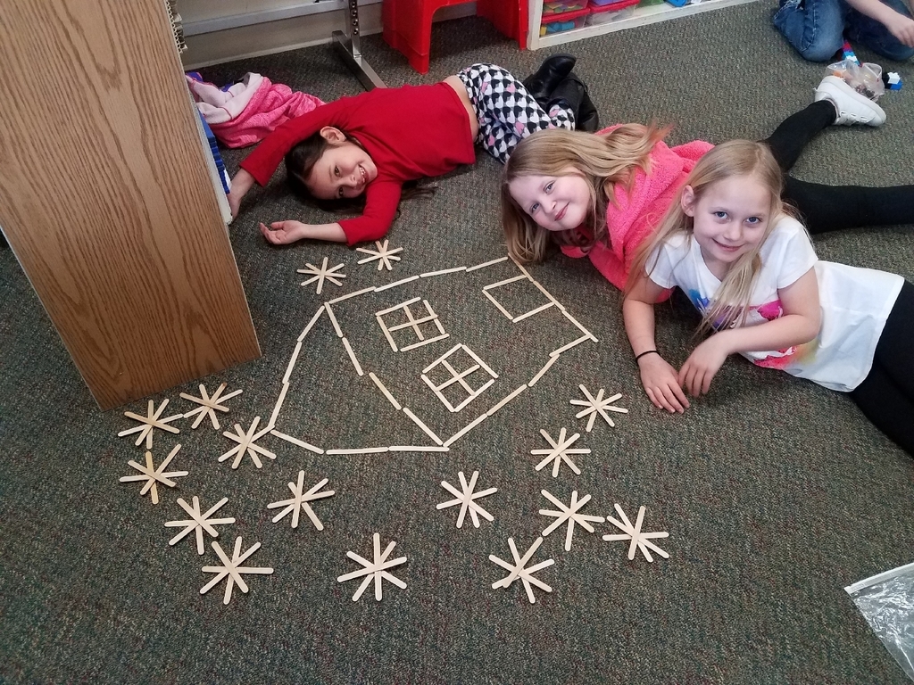 💯Mrs. Wenzel's students enjoyed making creations about of 100 objects.💯
#100dayssmarter #WalworthJ1