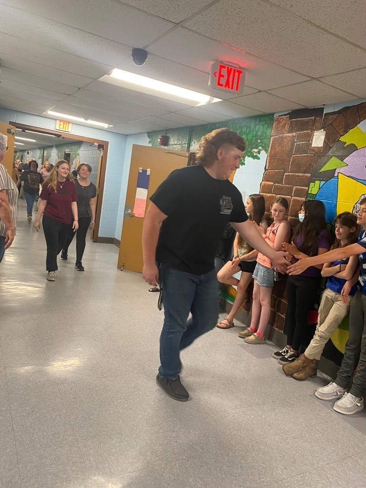 Senior class of 2022 doing walkthrough at OCES