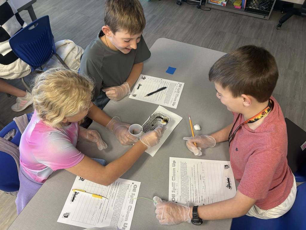 Bayou View Elementary Fifth Grade Science Class - Oil Spill Experiment