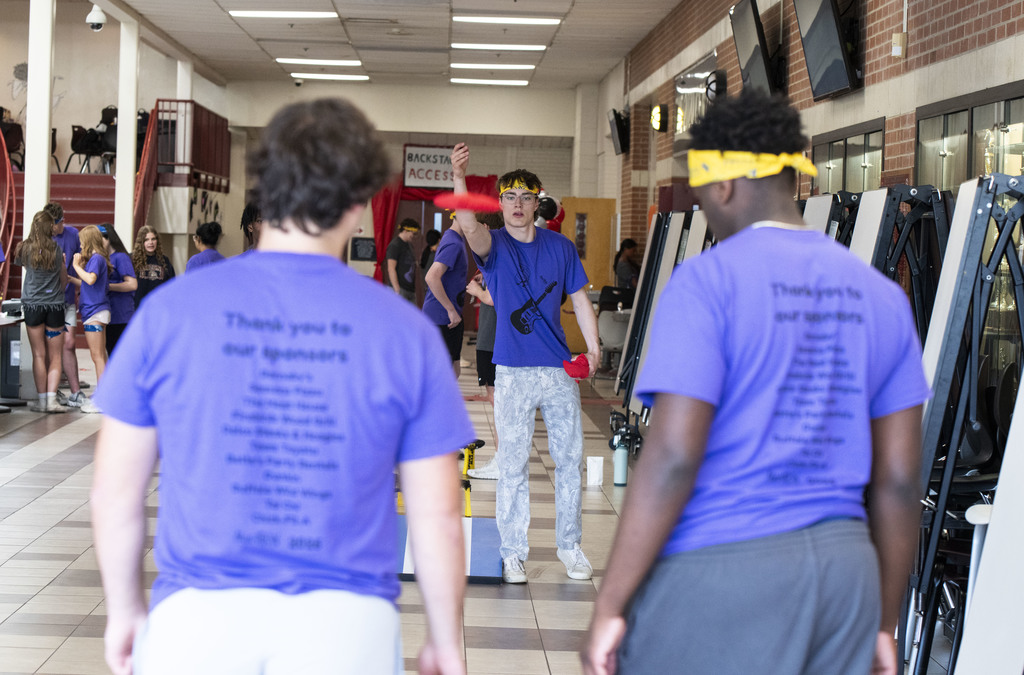 Students playing Baggo