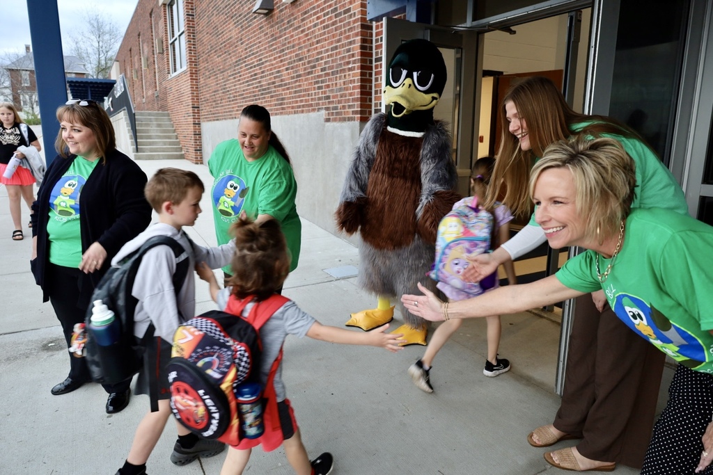 Central Bank High Five Students