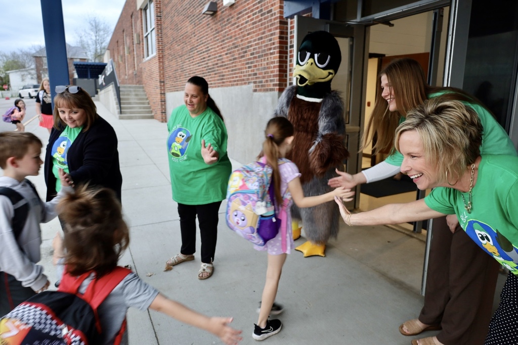 Central Bank High Five Students