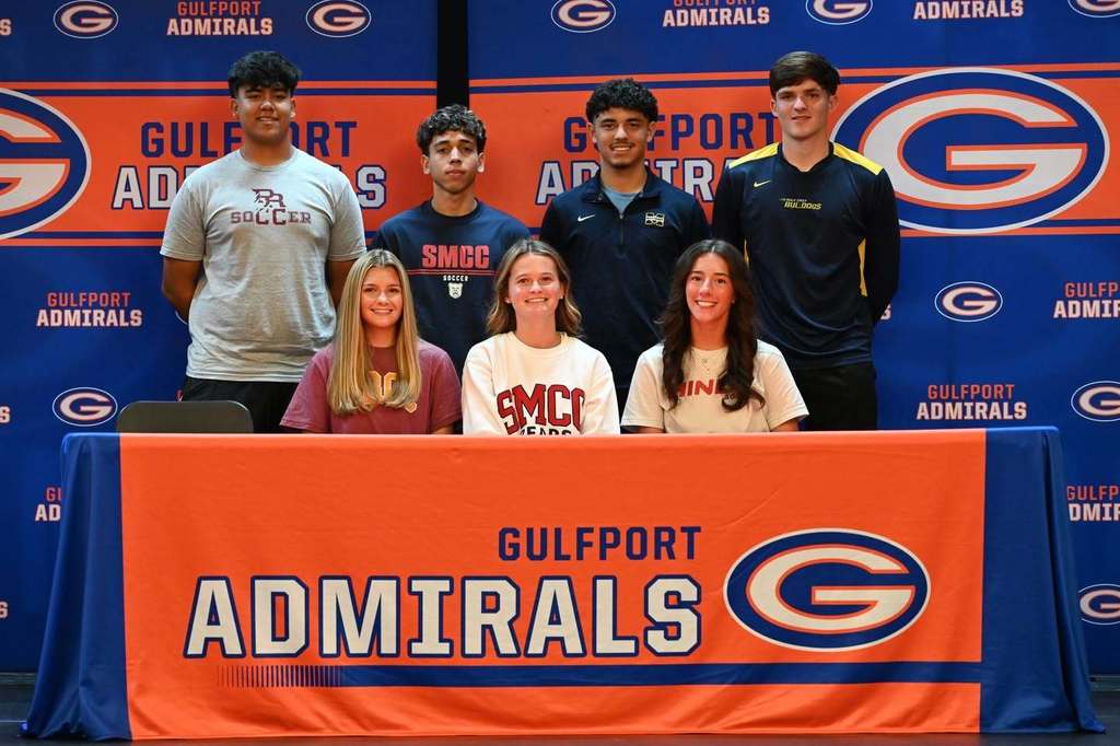 Seven Admirals Sign to Play Soccer at the next level