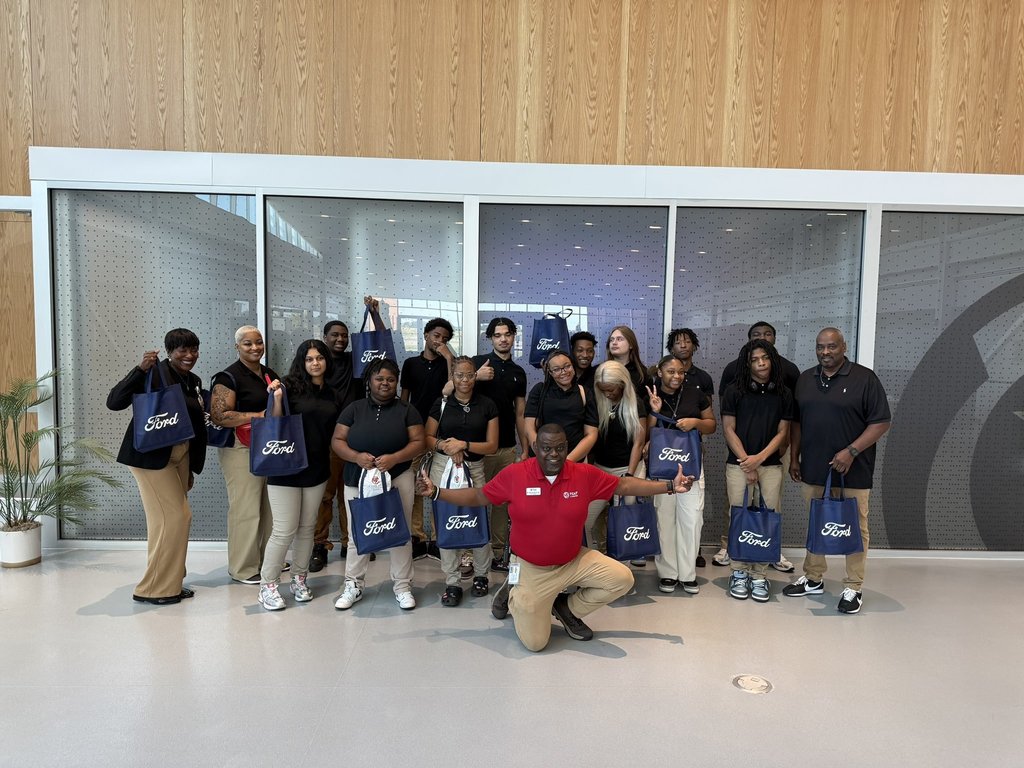 STUDENTS AT BLUE OVAL