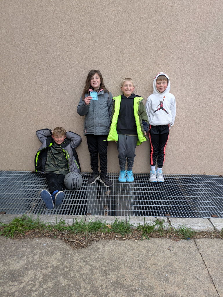 Students at VIP recess