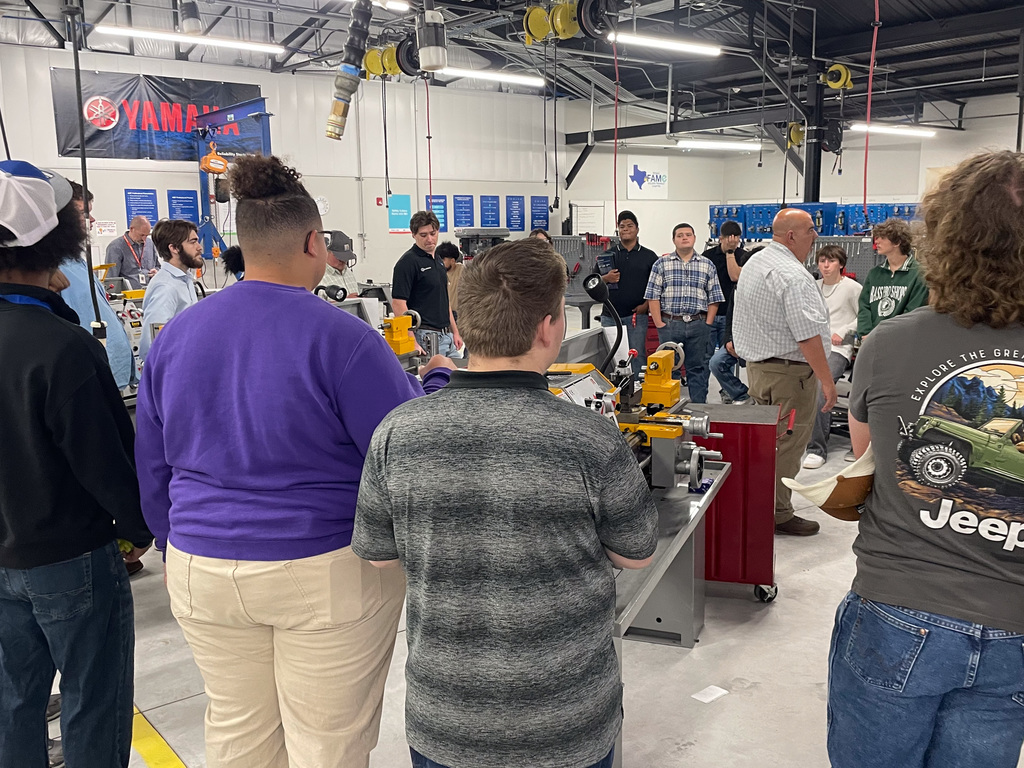 WOS students listening to LSCO