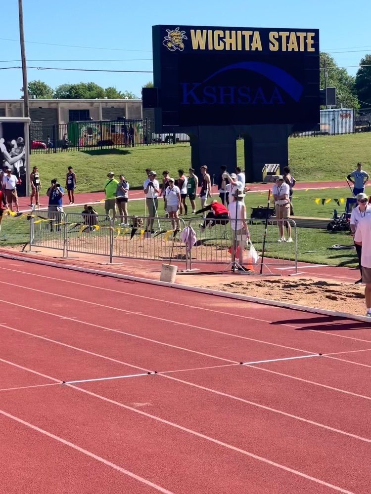 girl long jumping 
