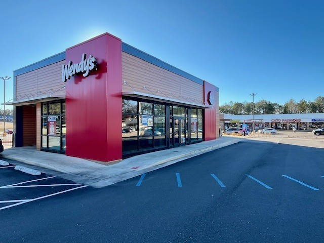 Wendy's recently opened in Thomasville and is located on Highway 43 adjacent to Big Mikes Steakhouse!
