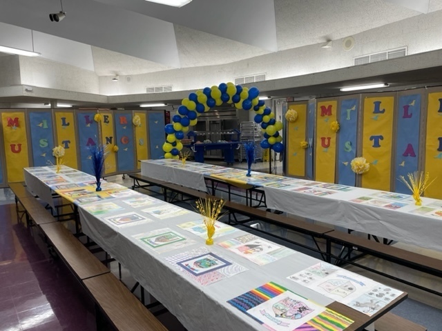 Ready for lunch! The students made their own placemats. 