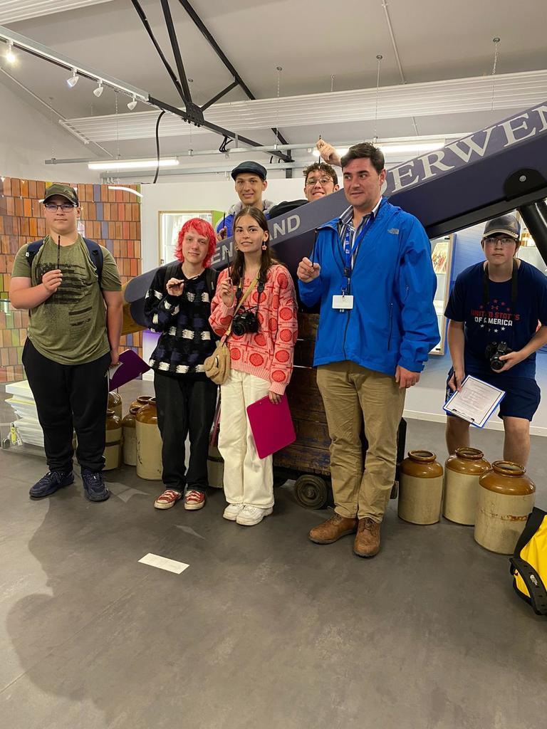 Florence Students traveling to England, Ireland and Scottland