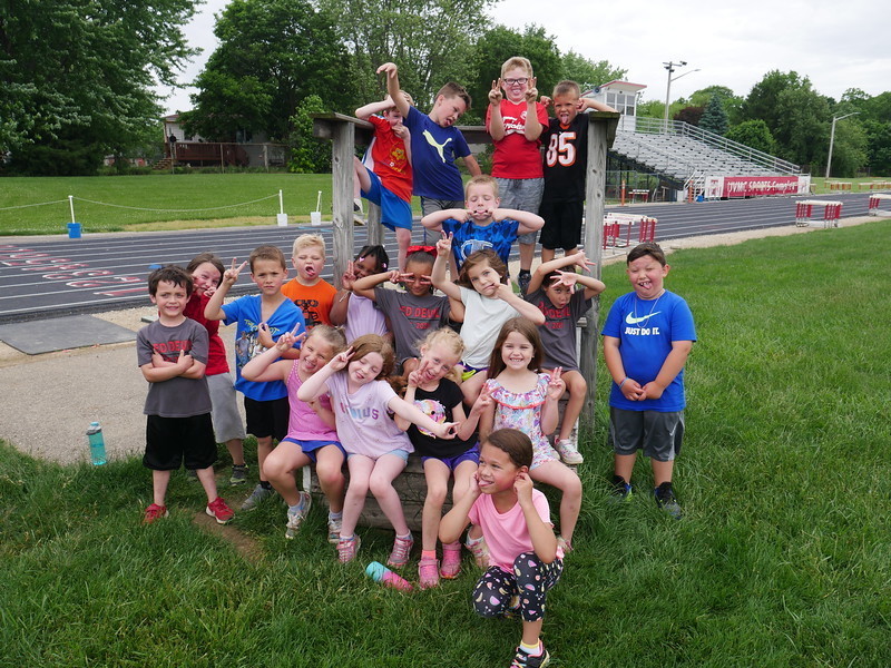 A group of kindergarten students get goofy.