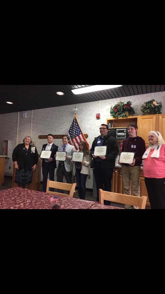 Columbia Central Student Receives Daughters of American Revolution Scholarship