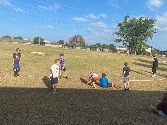 Tug of War unbalanced force