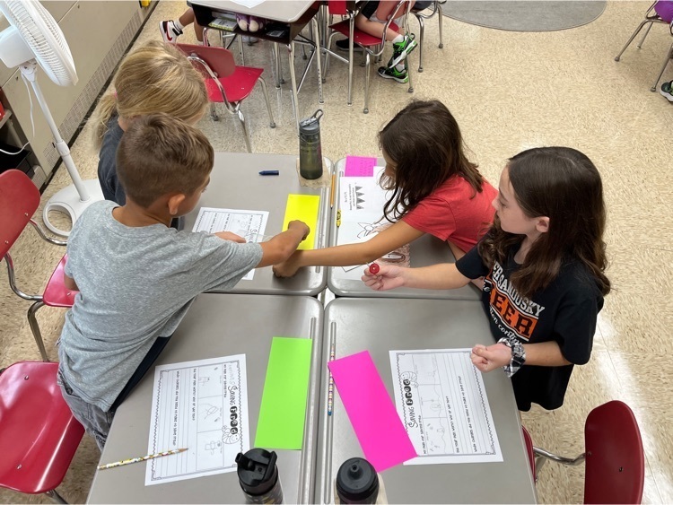 kids with science project 