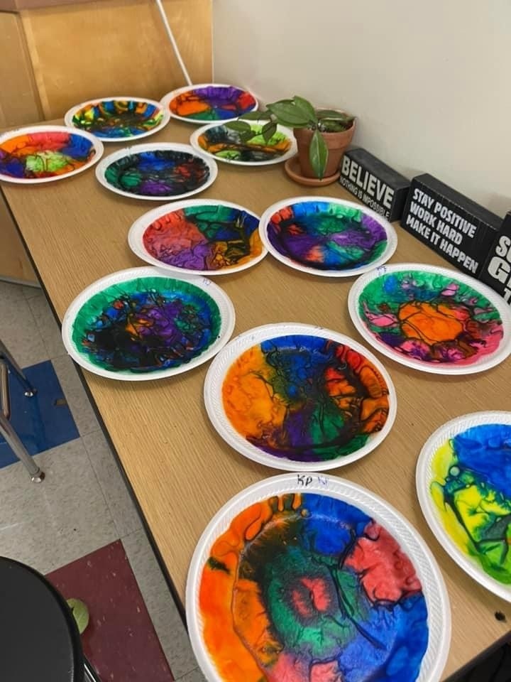 Coffee filters decorated as dots