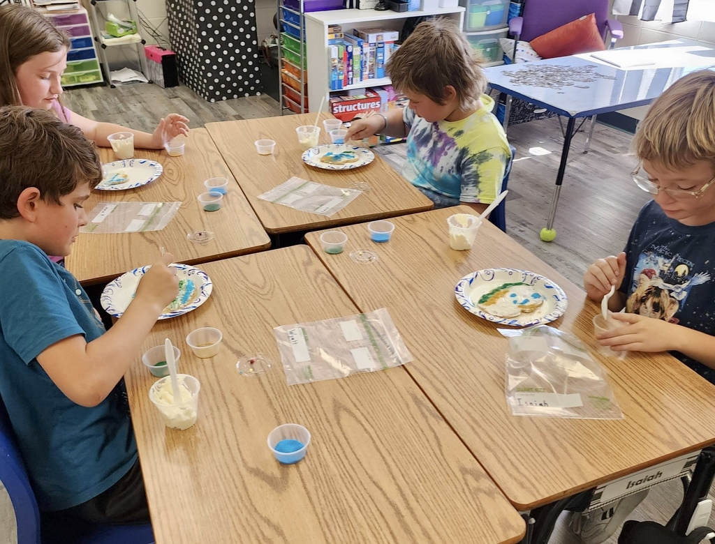 decorating cookies