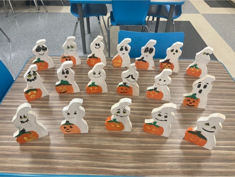 3rd grade Ghosts in Art Class