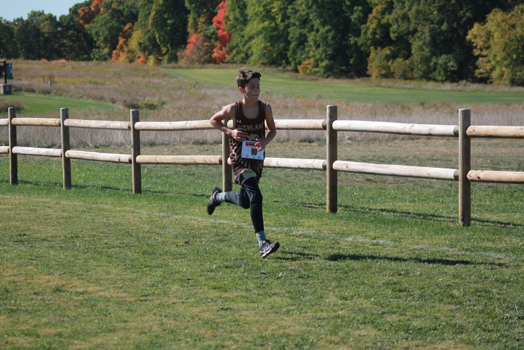 Isaac Roberts running at the Brian T. Simpson Invite