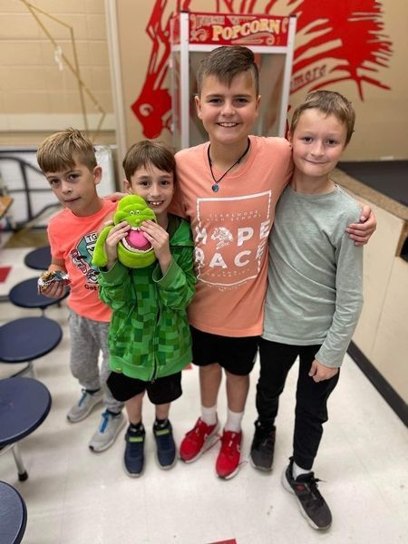 students together in lunch room 