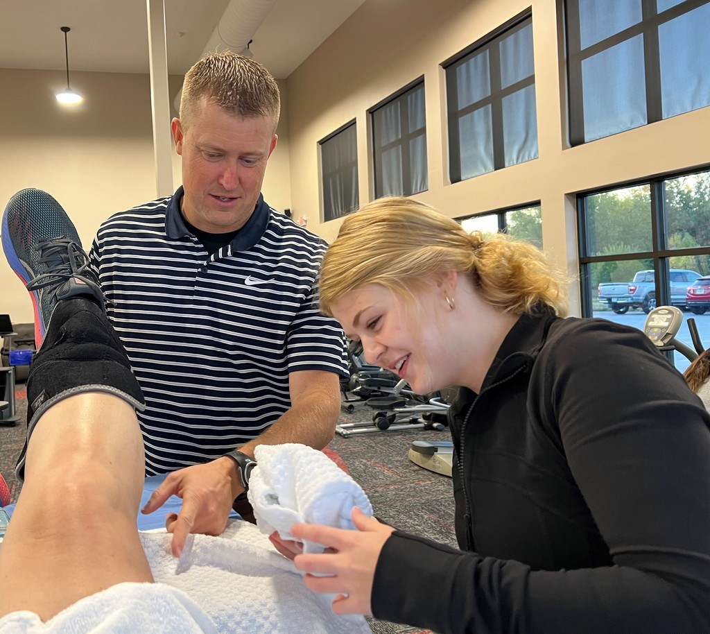 Aaron & Gracie doing an ultrasound at Sandhills PT