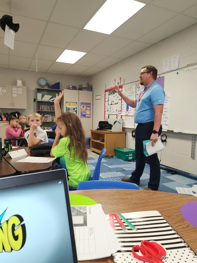 Jason Feldman leading Junior Achievement