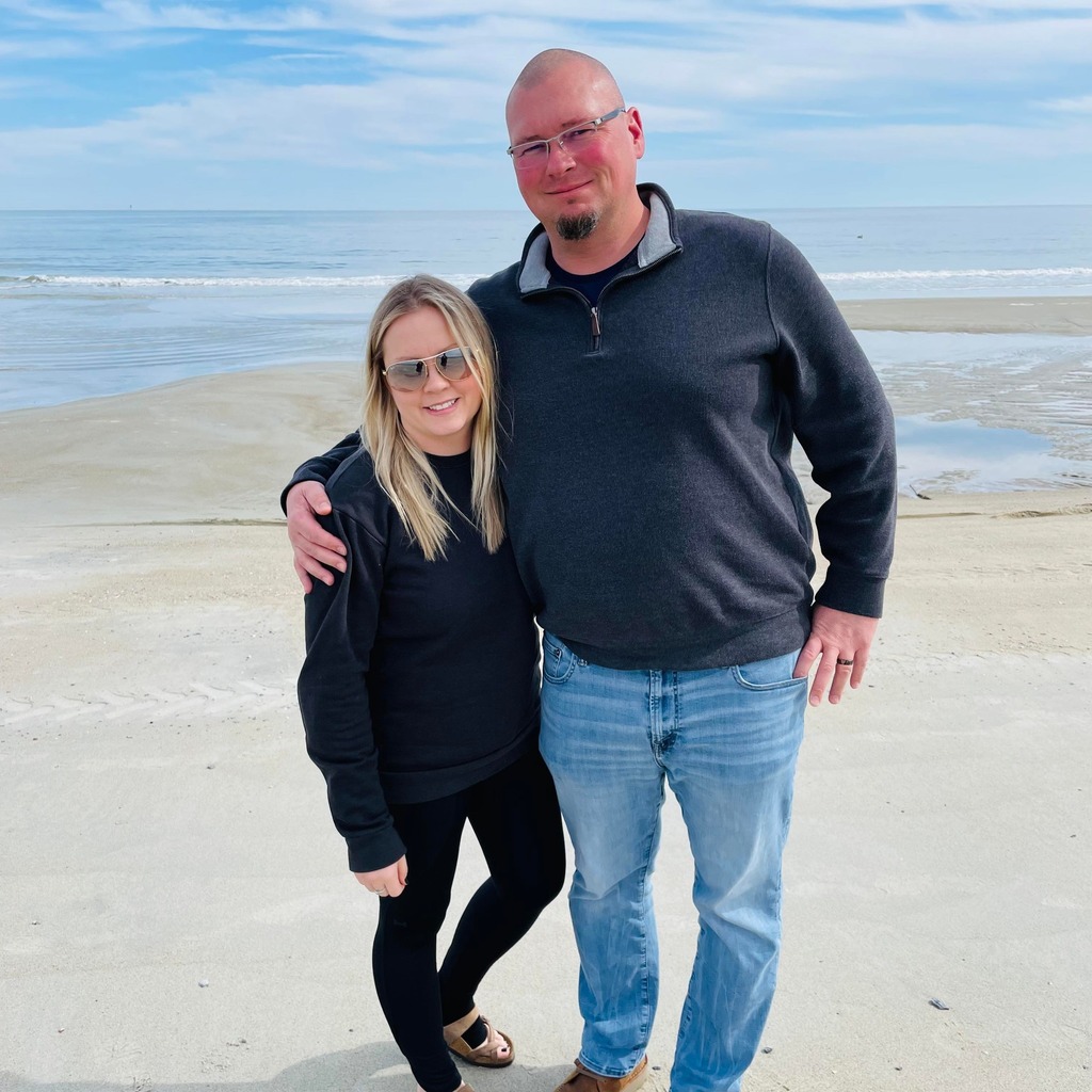 Shylah Eagle and husband - photo