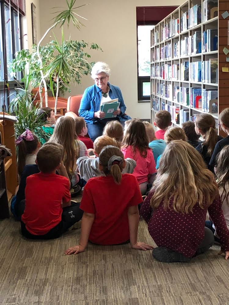 Ms. Sims Reading to 2nd Grade