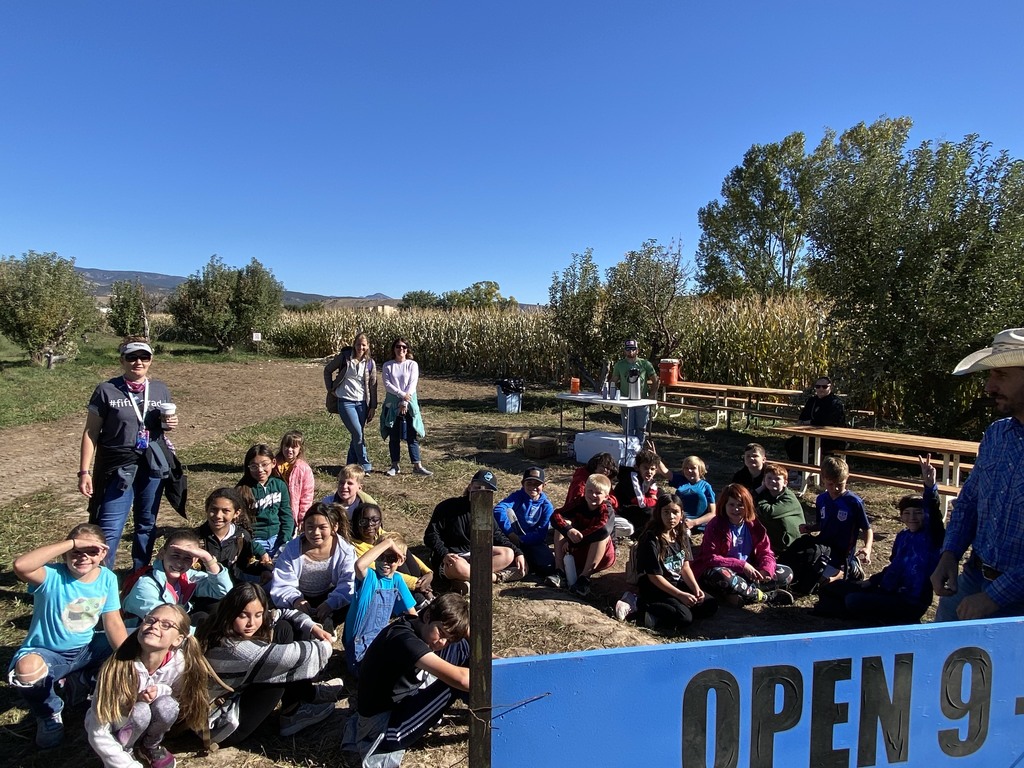 5th grade field trip to Colon Orchards