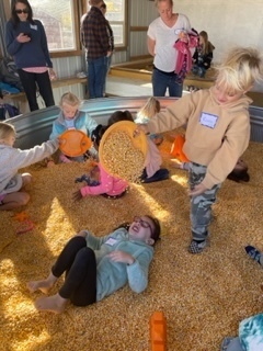 Kinder Field Trip Lockneck Pumpkin Patch