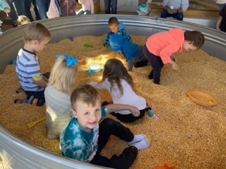 Kinder Field Trip Lockneck Pumpkin Patch