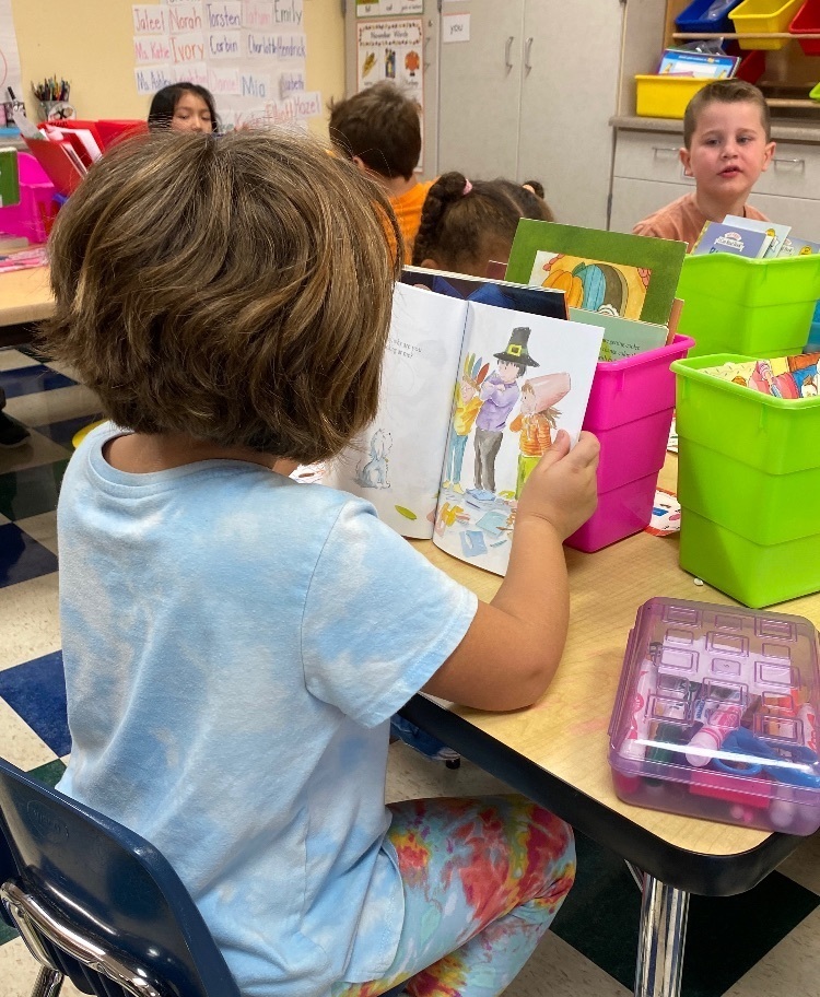 kindergartner reading