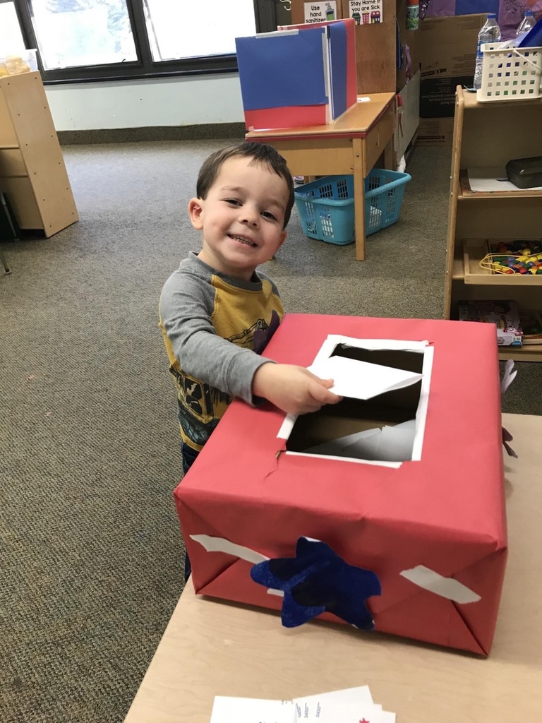 Glenview Center students practice voting