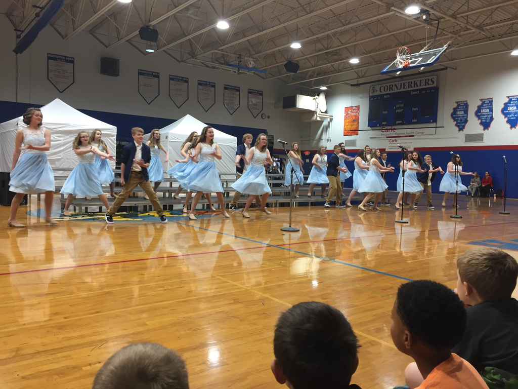 MS choir.