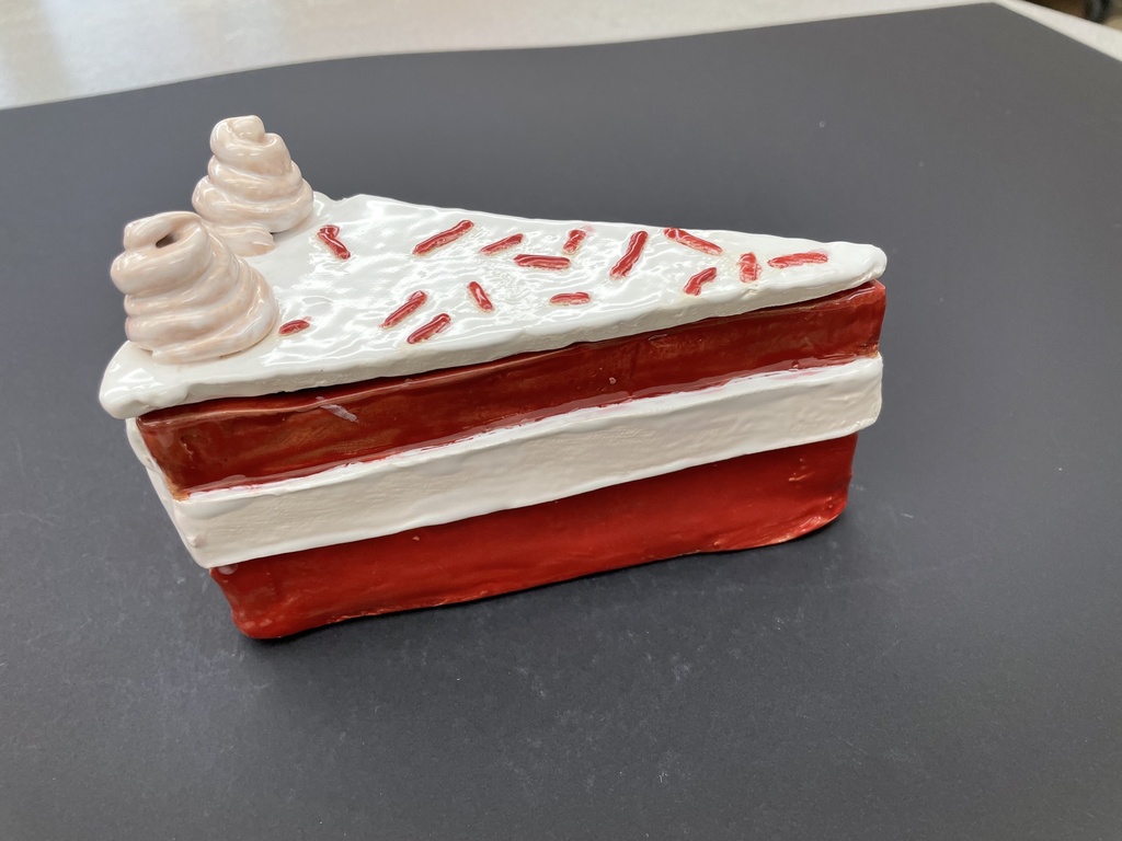Clay cake photo from Bay Middle School