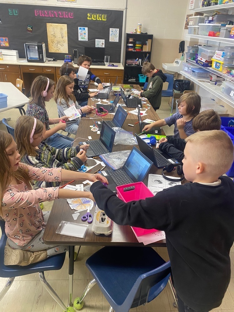 Third grade worked hard on their Thanksgiving day Stem activity today! This was a great activity for them to build and follow directions! 