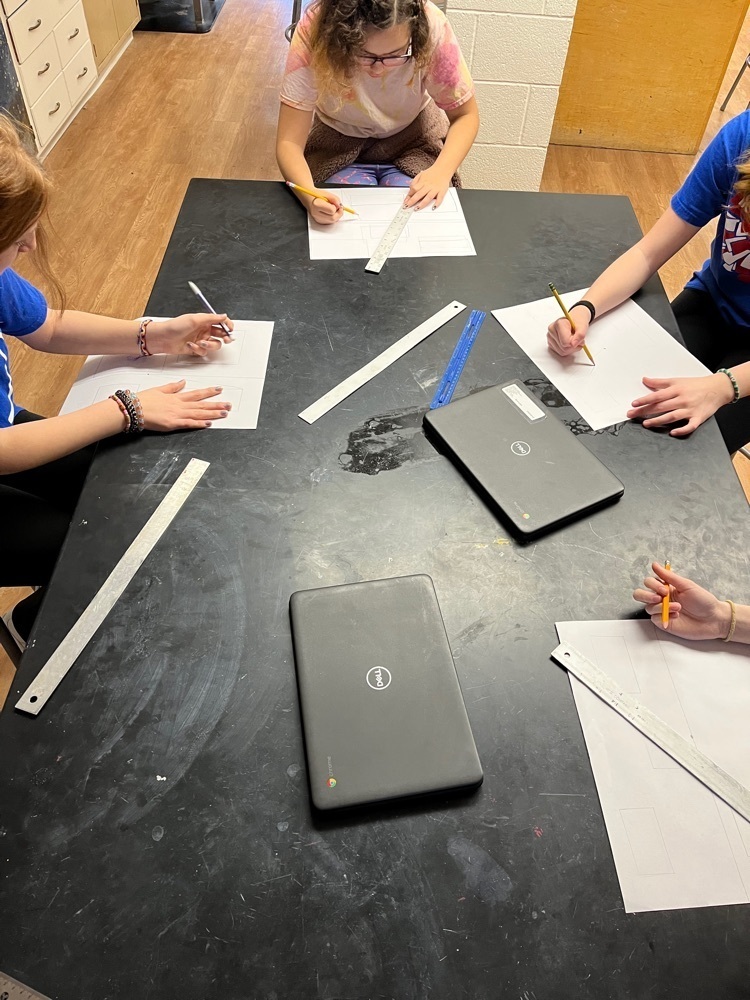 students drawing
